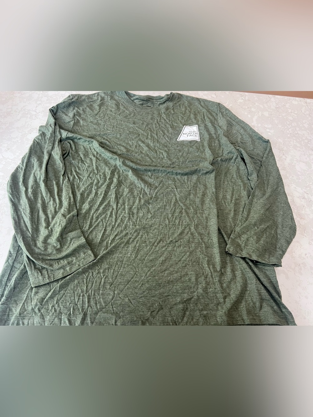 The North Face Men's Long Sleeve Tee in Heather Olive Green
